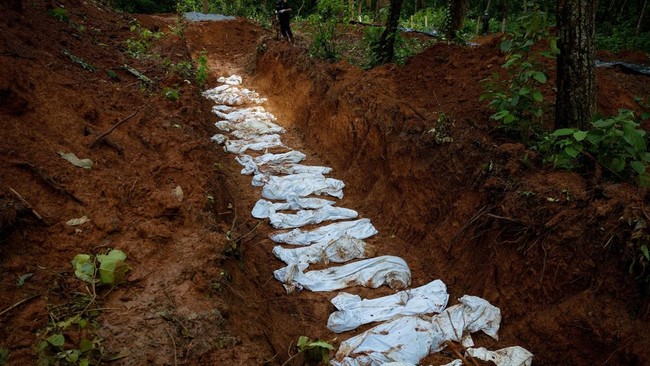 pemakaman-massal-korban-banjir-bandang-chitwan-nepal-reutersadnan-abidinepal-floodsmassburial-1788266205924_169
