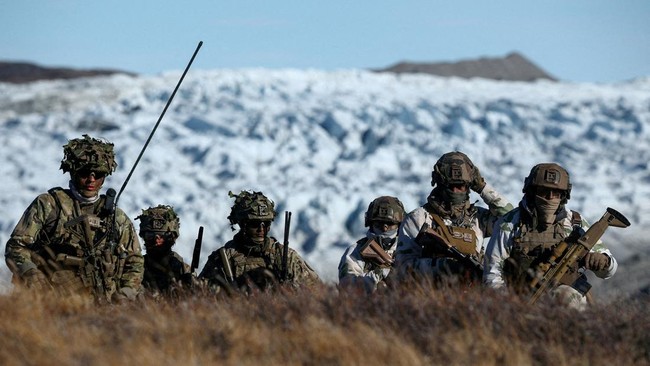 presiden-amerika-serikat-as-donald-trump-terus-menyatakan-keinginannya-untuk-menguasai-greenland-yang-saat-ini-merupakan-wilay-1767746337355_169