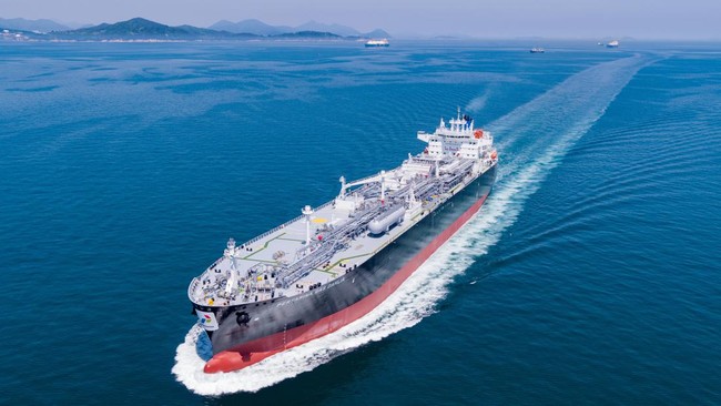 kapal-vlgc-pertamina-gas-dahlia-2_169
