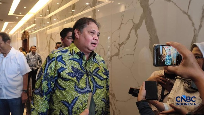 menteri-koordinator-bidang-perekonomian-airlangga-hartarto-saat-bertemu-wartawan-di-jakrata-jumat-2102026-1790920473452_169