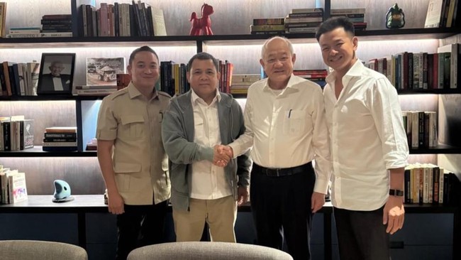 pemilik-jhonlin-group-andi-syamsuddin-arsyad-dan-pendiri-bayan-resources-datok-low-tuck-kwong-1789960938927_169