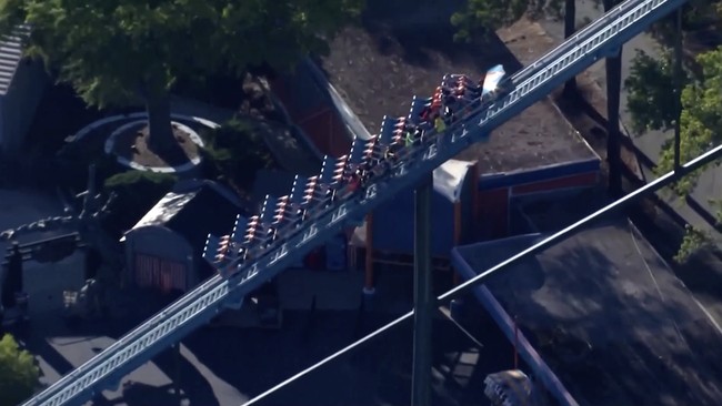 satu-orang-tewas-dan-sejumlah-lainnya-mengalami-luka-luka-dalam-insiden-roller-coaster-di-georgia-amerika-serikat-as-pada-seni-1791856258385_169