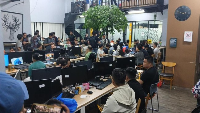 321-wna-pelaku-judi-online-akan-dipindahkan-ke-sejumlah-kantor-imigrasi-untuk-pemeriksaan-lanjutan-dok-ist-1778386167728_169