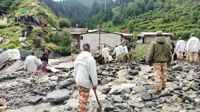 banjir-bandang-dan-tanah-longsor-melanda-desa-dharali-di-negara-bagian-uttarakhand-himalaya-india-utara-1754481972063_169