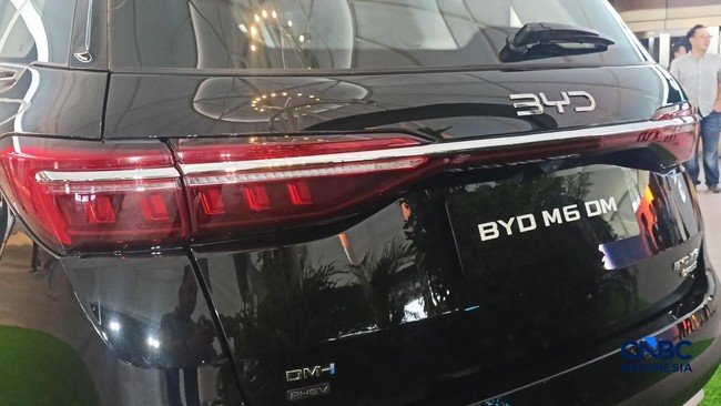 byd-m6-dm-cnbc-indonesiaferry-sandi-1779161096101_169