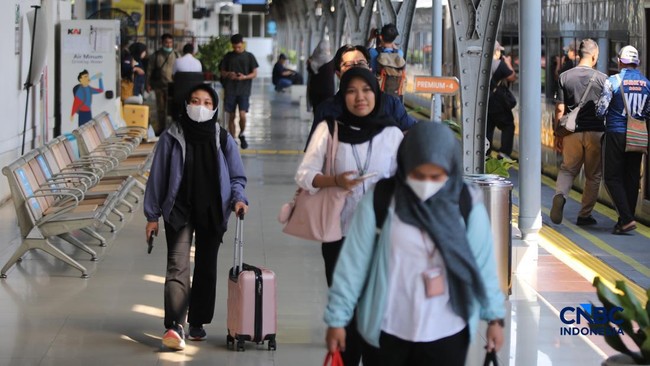 calon-tiba-di-peron-stasiun-pasar-senen-jakarta-selasa-2652026-1779791925864_169