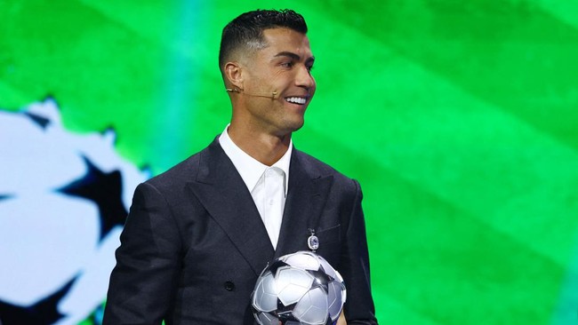 cristiano-ronaldo-menerima-penghargaan-pencetak-gol-terbanyak-sepanjang-masa-liga-champions_169