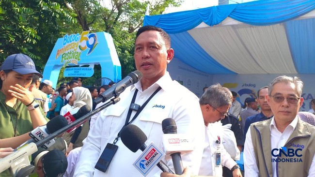 direktur-utama-perum-bulog-ahmad-rizal-ramdhani-saat-ditemui-di-kantor-pusat-bulog-jakarta-senin-1152026-cnbc-indonesiamartyas-1778469406161_169