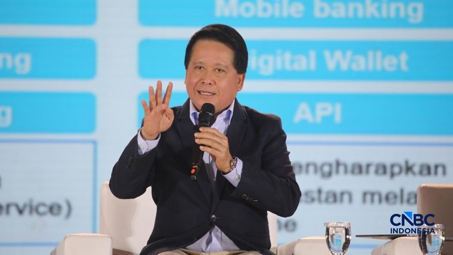 direktur-utama-pt-bank-rakyat-indonesia-persero-tbk-hery-gunardi-saat-menyampaikan-pemaparan-dalam-jogja-financial-festival-20-1779509603859_169