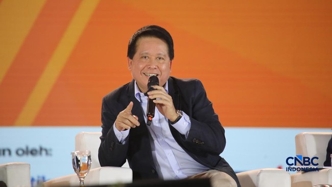 direktur-utama-pt-bank-rakyat-indonesia-persero-tbk-hery-gunardi-saat-menyampaikan-pemaparan-dalam-jogja-financial-festival-20-1779511721673_169