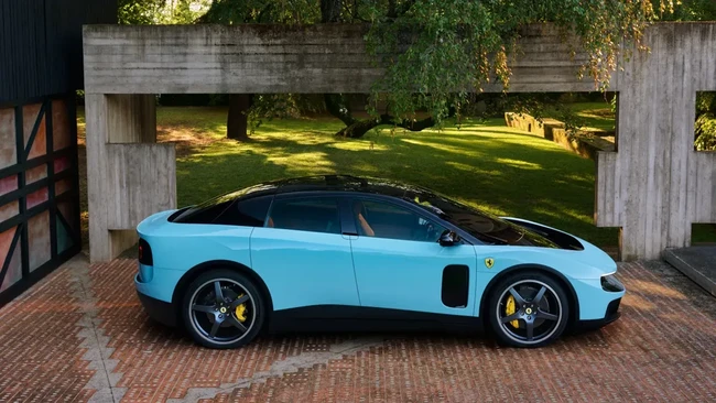 ferrari-meluncurkan-kendaraan-listrik-ferrari-luce-dalam-suasana-simbolis-vela-di-calatrava-citta-dello-sport-di-roma-pada-mei-1779853355267_169