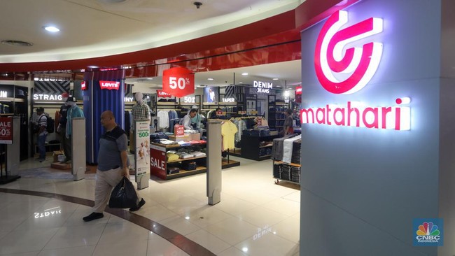 gerai-pt-matahari-department-store-tbk-lppf-atau-matahari-di-plaza-atrium-jakarta-selasa-272024-cnbc-indonesiafaisal-rahman-1_169