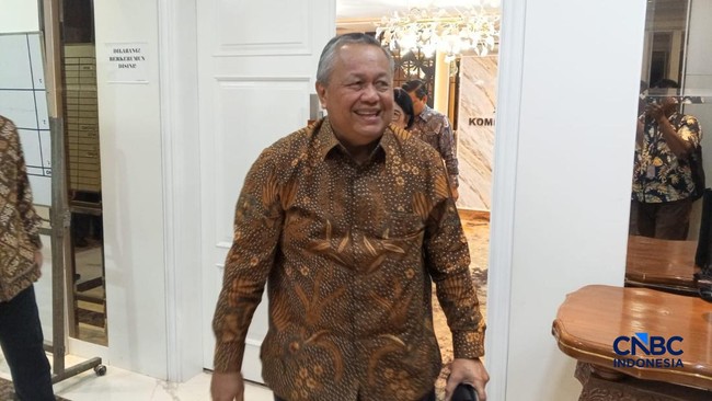 gubernur-bi-perry-warjiyo-menghadiri-rapat-kerja-komisi-xi-dpr-jakarta-senin-1852026-cnbc-indonesiarobertus-andrianto-serin-1779078408988_169-1