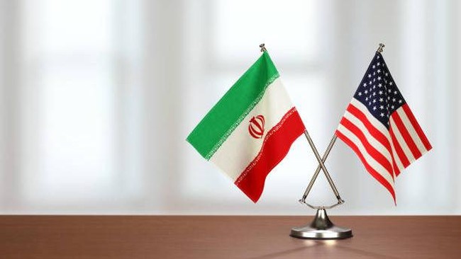 ilustrasi-bendera-amerika-serikat-dan-iran-istockphotostudiocasper-1750657948515_169-1