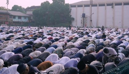 ilustrasi-sholat-idul-adha-1779596956605_169