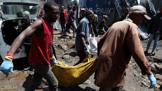 kondisi-pasca-banjir-bandang-akbiat-hujan-lebat-di-daerah-grogan-nairobi-kenya-sabtu-732026reutersmonicah-mwangi-1772931113207_169
