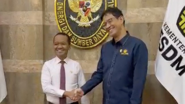 menteri-bahlil-lahadalia-bersama-menteri-keuangan-purbaya-yudhi-sadewa-rapat-bersama-membahas-mengenai-anggaran-kementerian-es-1778659695759_169
