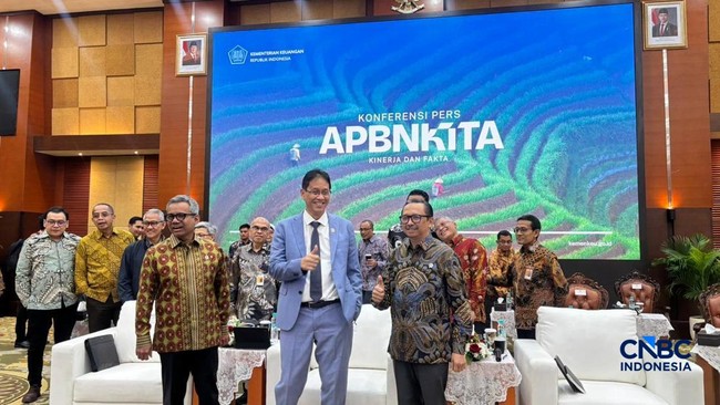 menteri-keuangan-menkeu-purbaya-yudhi-sadewa-saat-menyampaikan-pemaparan-dalam-konferensi-pers-apbn-kita-di-kantor-pusat-kemen-1779189973887_169
