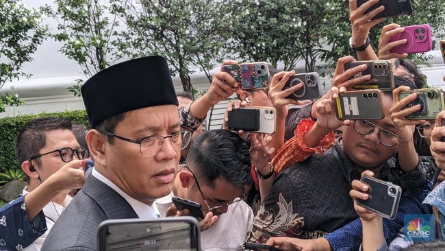 menteri-keuangan-purbaya-yudhi-sadewa-di-istana-negara-kamis-522026-cnbc-indonesiaemir-yanwardhana-1770290036269_169