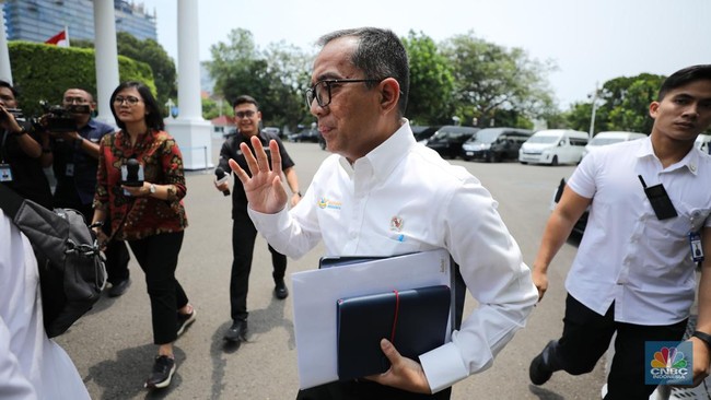 menteri-pendidikan-tinggi-sains-dan-teknologi-mendikti-saintek-brian-yuliarto-di-istana-kepresidenan-jakarta-senin-1592025-1757916587294_169