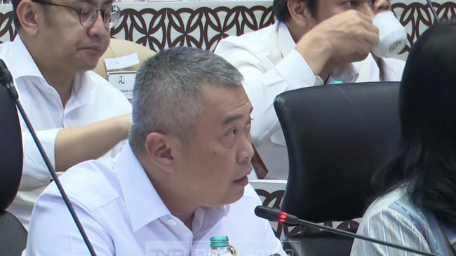 menteri-perhubungan-menhub-dudy-purwagandhi-saat-mengikuti-rapat-dengar-pendapat-dengan-komisi-v-dpr-ri-di-komplek-parlemen-ja-1779347261912_169