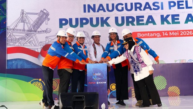 menteri-pertanian-andi-amran-sulaiman-melepas-ekspor-47250-ton-pupuk-urea-produksi-pt-pupuk-indonesia-melalui-pt-pupuk-kaliman-1778760338234_169