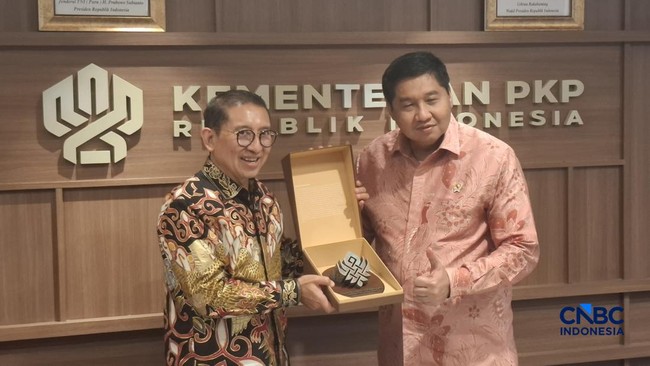 menteri-perumahan-dan-kawasan-permukiman-pkp-maruarar-sirait-dan-menteri-kebudayaan-menbud-fadli-zon-saat-ditemui-di-kantor-ke-1779102342426_169