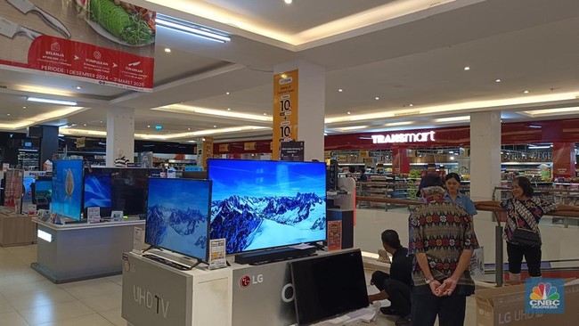 penjualan-tv-led-di-transmart-cnbc-indonesiamartyasari-rizky-3_169