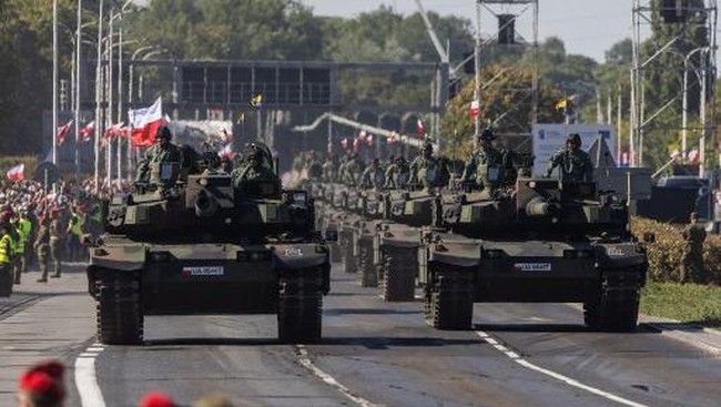 poland-history-defence-parade-nato-conflict-ukraine-russia_169