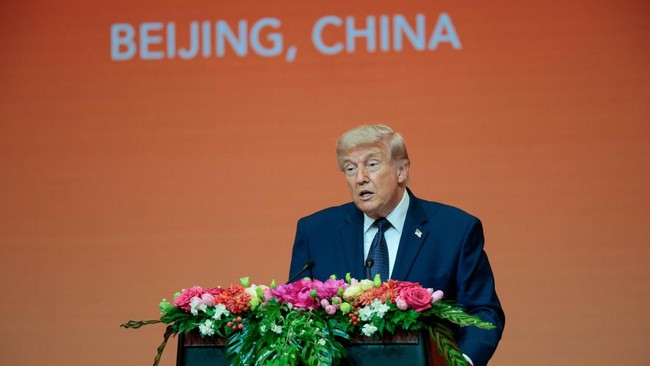 presiden-as-donald-trump-berbicara-pada-jamuan-makan-malam-kenegaraan-bersama-presiden-china-xi-jinping-di-balai-besar-rakyat-1778763902611_169