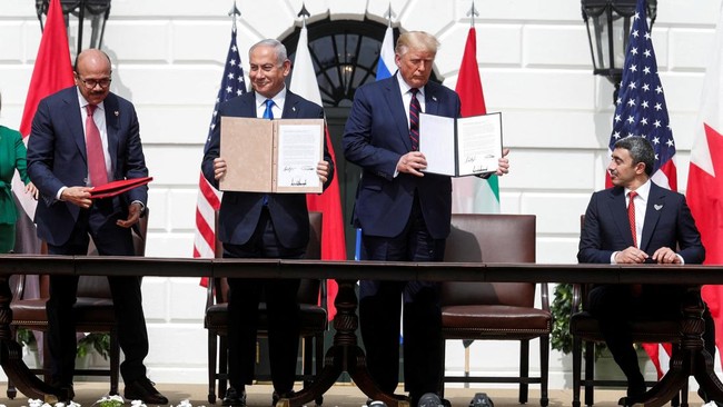 presiden-as-trump-menjamu-para-pemimpin-untuk-upacara-penandatanganan-perjanjian-abraham-di-gedung-putih-di-washington-1779776736448_169