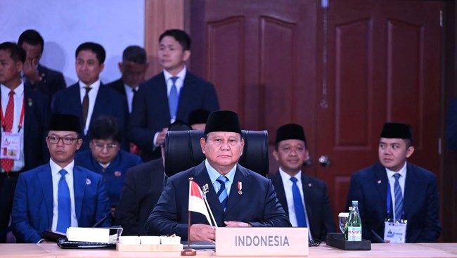 presiden-prabowo-subianto-mendorong-negara-negara-asean-mempercepat-diversifikasi-energi-di-tengah-meningkatnya-ketidakpastian-1778229158540_169