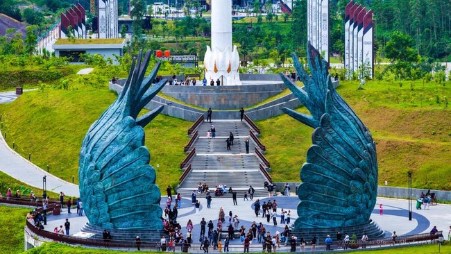 sejumlah-warga-melihat-langsung-perkembangan-ibu-kota-nusantara-di-berbagai-ruang-publik-1776073705407_169