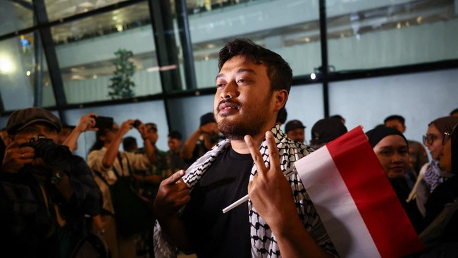 sembilan-aktivis-dan-jurnalis-wni-anggota-global-peace-convoy-indonesia-gpci-yang-sempat-menjadi-korban-penculikan-israel-saat-1779617767512_169