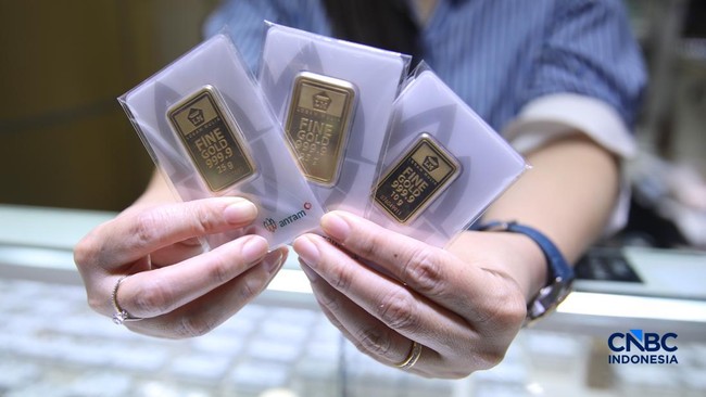 suasana-aktivitas-jual-beli-emas-dan-perhiasan-di-cikini-gold-center-jakarta-kamis-2912026-1769675945244_169