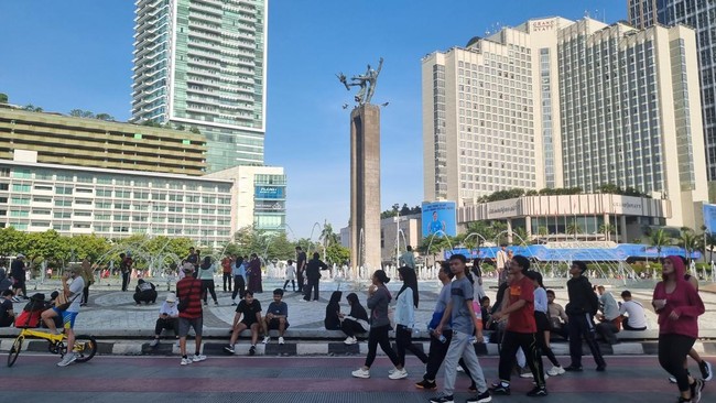 suasana-bundaran-hi-saat-cfd-1761725481978_169