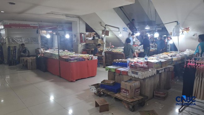 suasana-pasar-senen-lantai-basement-senin-1152026-1778486420137_169