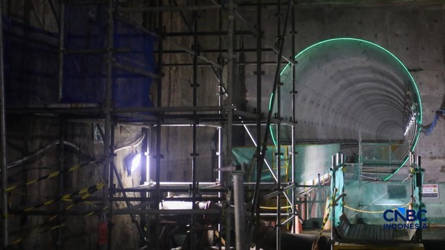 suasana-pengerjaan-proyek-mrt-fase-2a-harmoni-sawah-besar-di-jakarta-selasa-1252026-1778559033388_169