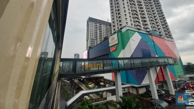 suasana-sepi-dan-sejumlah-kios-tutup-di-pusat-perbelanjaan-poins-square-lebak-bulus-jakarta-selatan-rabu-412023-5_169