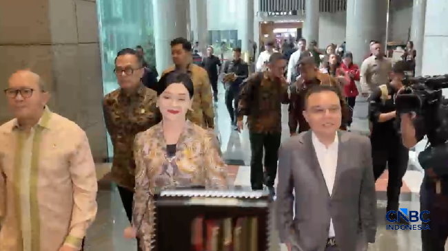 wakil-ketua-dewan-perwakilan-rakyat-republik-indonesia-dpr-ri-sufmi-dasco-ahmad-mengunjungi-bursa-efek-indonesia-bei-di-jakart-1779163999044_169