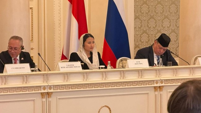 wamendag-roro-saat-pertemuan-bilateral-dengan-deputy-minister-of-economic-development-of-the-russian-federation-vladimir-ilyic-1778829892536_169