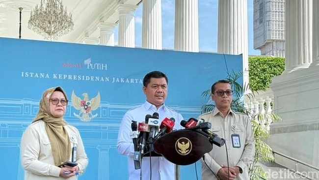 wamensetneg-juri-ardiantoro-saat-memberikan-keterangan-pers-terkait-banpres-sapi-dok-sekretariat-negara-1779880923876_169