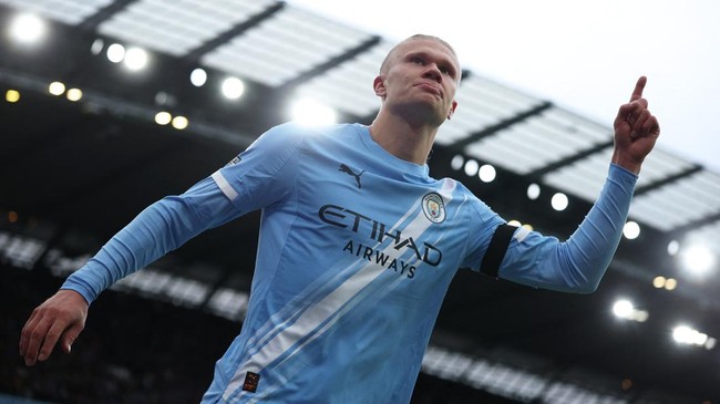 erling-haaland-merayakan-gol-keduanya-untuk-manchester-city-dalam-laga-liga-primer-melawan-manchester-united-di-etihad-stadium-1757894178416_169