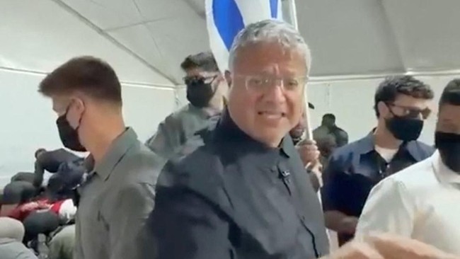 menteri-keamanan-nasional-israel-itamar-ben-gvir-bereaksi-saat-para-aktivis-armada-ditahan-oleh-pasukan-israel-di-pelabuhan-as-1779287403475_169