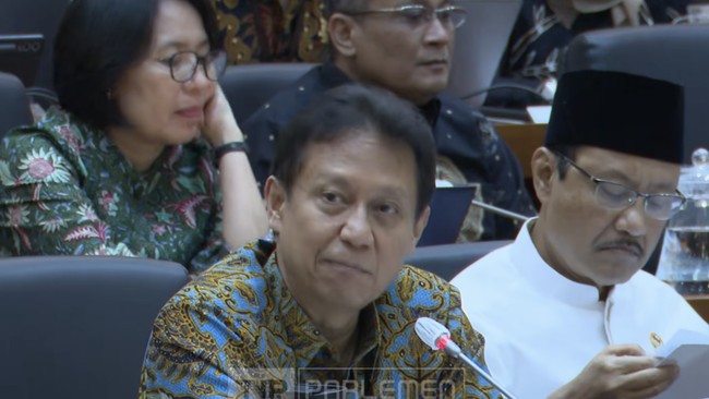 menteri-kesehatan-budi-gunadi-sadikin-saat-mengikuti-rapat-kerja-dengan-komisi-ix-dpr-ri-di-jakarta-rabu-142026-1776237641333_169