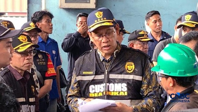 menteri-keuangan-menkeu-purbaya-yudhi-sadewa-meninjau-pelabuhan-tanjung-priok-pada-sabtu-662026-cnbc-indonesiafergi-nadira-1780722550417_169-1