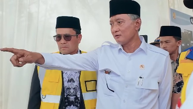menteri-pekerjaan-umum-pu-dody-hanggodo-meninjau-langsung-kawasan-runtuhan-tebing-di-kecamatan-ketol-kabupaten-aceh-tengah-pro-1770532108524_169