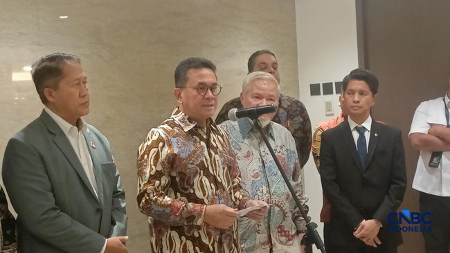 menteri-perdagangan-budi-santoso-dalam-konferensi-pers-di-kemendag-senin-862026-1780902975759_169