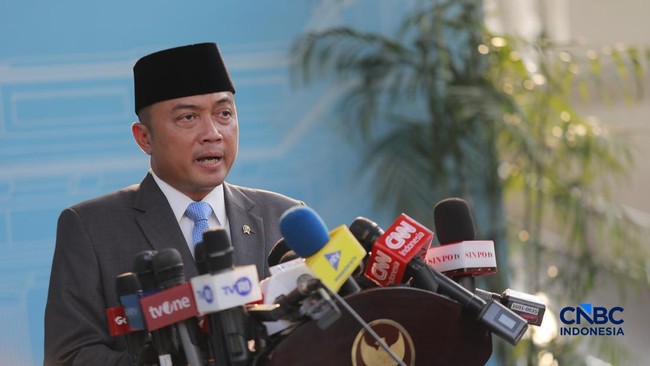 menteri-sekretaris-negara-prasetyo-hadi-saat-menyampaikan-konferensi-pers-di-istana-negara-jakarta-senin-862026-1780909643563_169