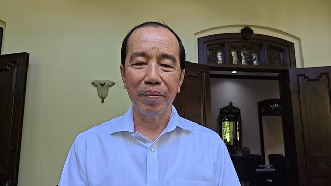 presiden-ke-7-joko-widodo-ditemui-di-kediaman-sumber-banjarsari-solo-senin-162026-1780312539245_169